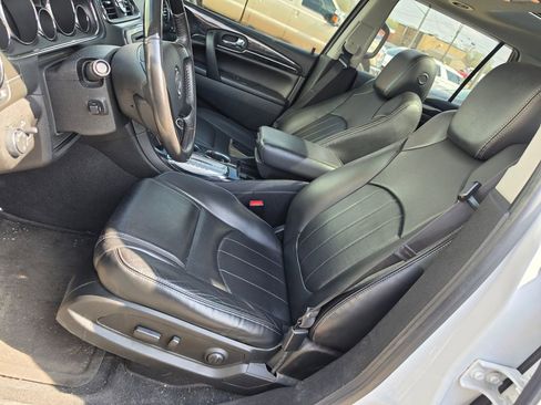 Used 2017 Buick Enclave Premium image 6