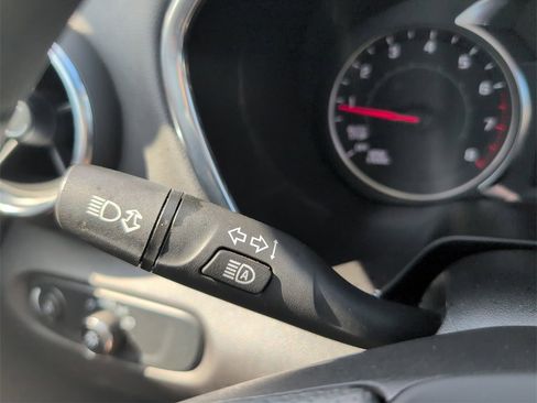 Used 2023 Chevrolet Blazer LT image 26