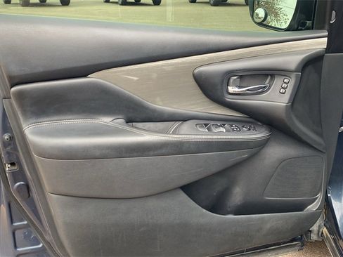Used 2018 Nissan Murano Platinum w/ Cargo Package image 17