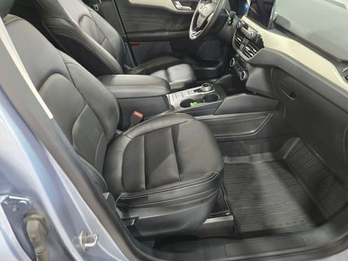 Certified 2022 Ford Escape SEL w/ Technology Package image 6