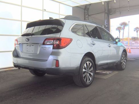 Used 2016 Subaru Outback 2.5i Limited AWD/4WD image 3