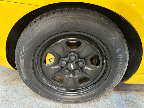 Used 2012 Chevrolet Camaro LT image 19