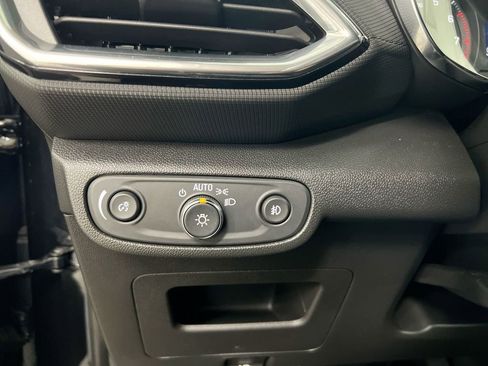 Used 2023 Chevrolet TrailBlazer LT w/ Convenience Package FWD image 18