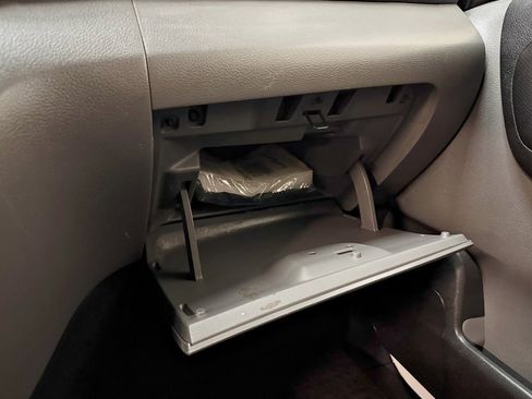 Used 2015 Nissan NV200 S image 16