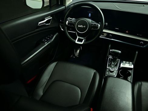 Certified 2024 Kia Sportage EX image 17