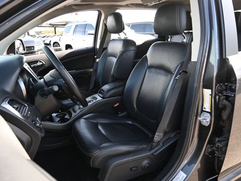 Used 2016 Dodge Journey Crossroad FWD image 17