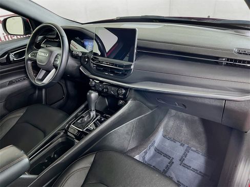 Used 2022 Jeep Compass Limited image 30