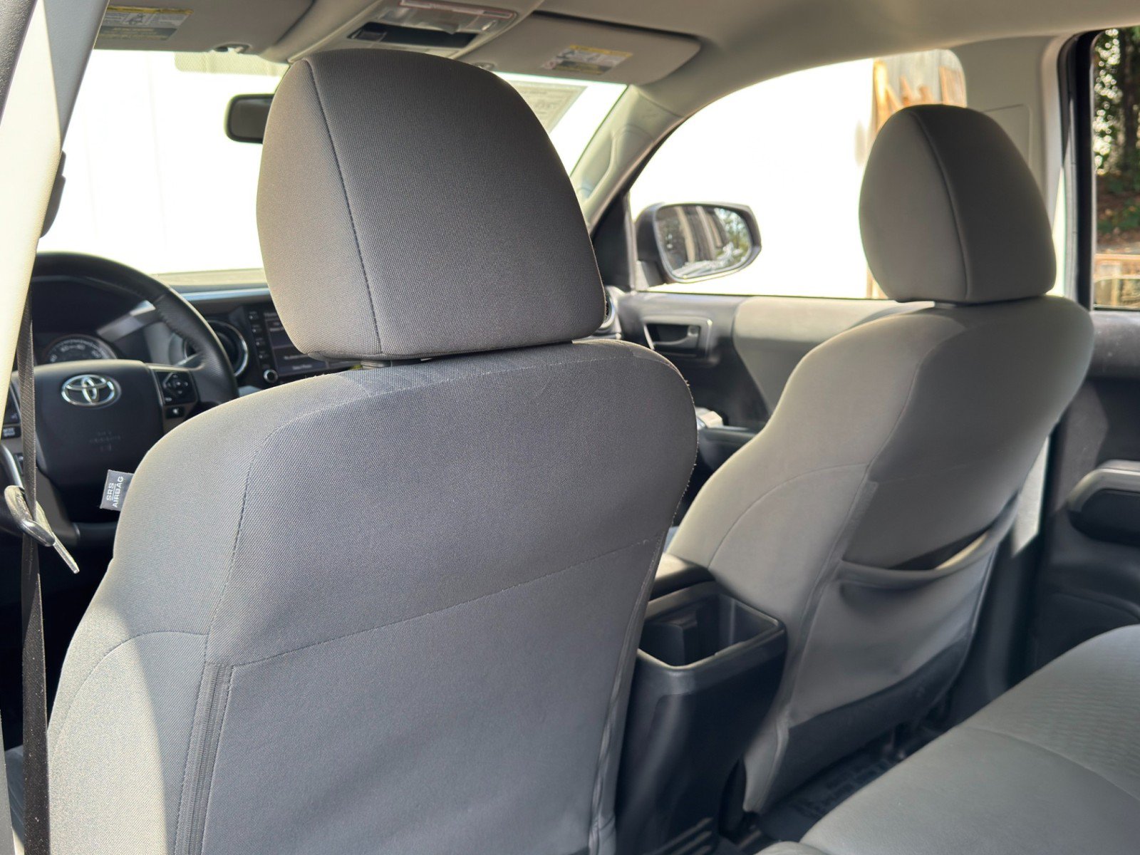 Used 2020 Toyota Tacoma SR5 RWD image 28