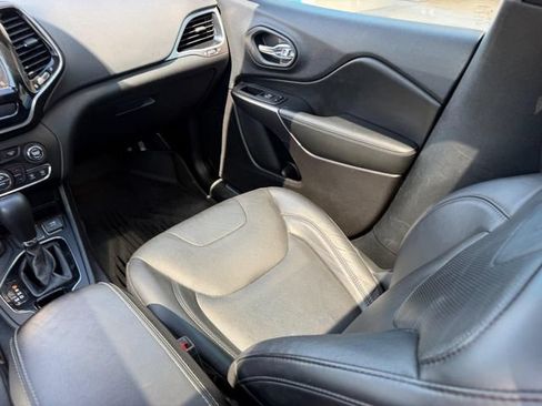 Used 2020 Jeep Cherokee Limited AWD/4WD image 19