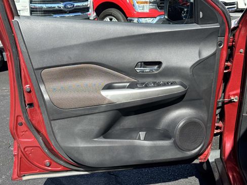 Used 2020 Nissan Kicks SV FWD image 42