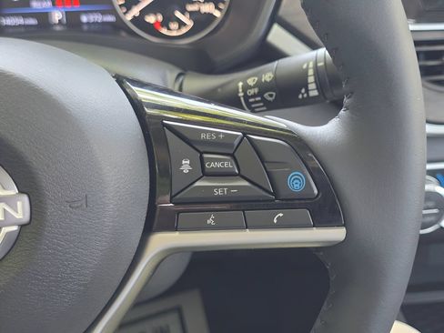 Used 2024 Nissan Altima 2.5 SL AWD/4WD image 19