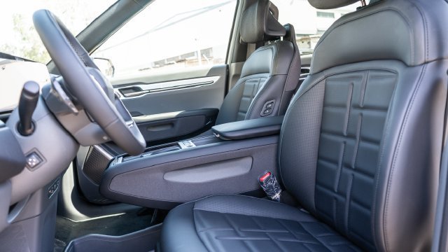 Used 2026 Kia EV9 Land w/ Nightfall Edition Package AWD/4WD image 11