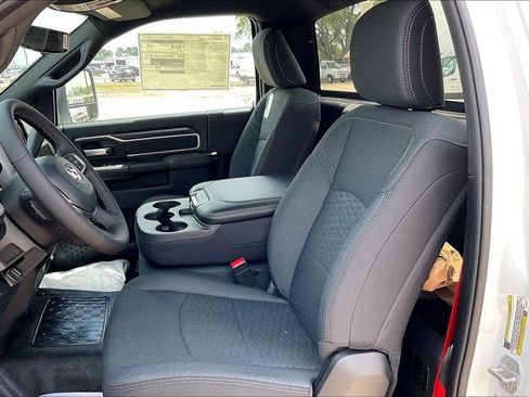 New 2026 RAM 5500 4x4 Regular Cab image 7