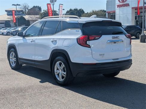 Used 2020 GMC Terrain SLE w/ Driver Convenience Package image 5