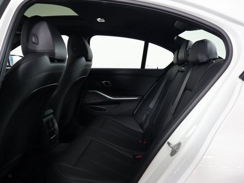Used 2026 BMW 330i Sedan w/ Premium Package RWD image 11