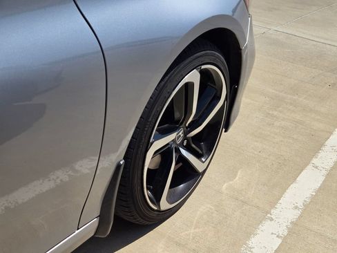 Used 2018 Honda Accord EX-L image 11