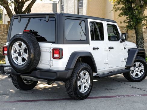Used 2019 Jeep Wrangler Unlimited Sport S image 15