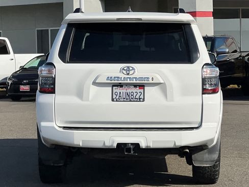 Used 2022 Toyota 4Runner SR5 Premium w/ Moonroof Package image 8