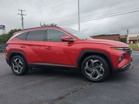 Used 2023 Hyundai Tucson Limited w/ Cargo Package AWD/4WD image 2