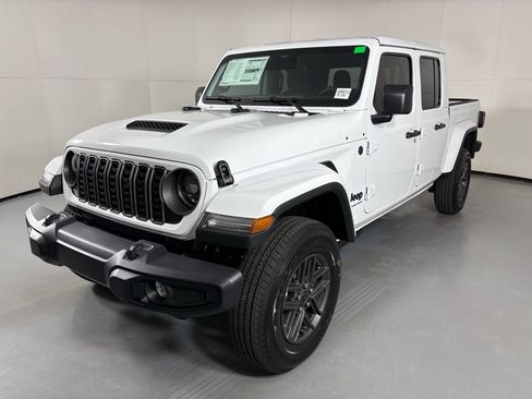 New 2026 Jeep Gladiator Sport AWD/4WD image 4