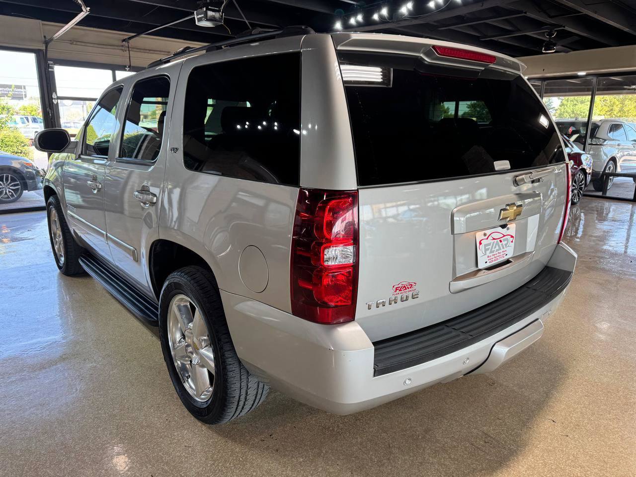 Used 2007 Chevrolet Tahoe LTZ w/ LTZ Preferred Equipment Group RWD image 5