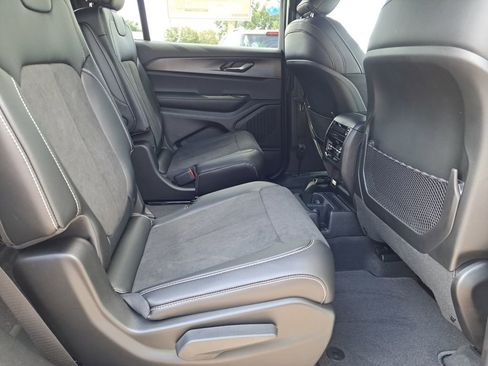 New 2025 Jeep Grand Cherokee L Altitude image 5