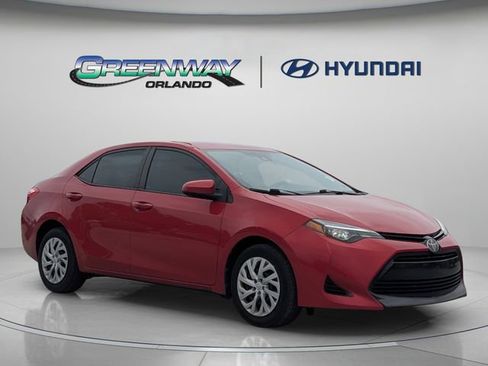 Used 2018 Toyota Corolla LE FWD image 2