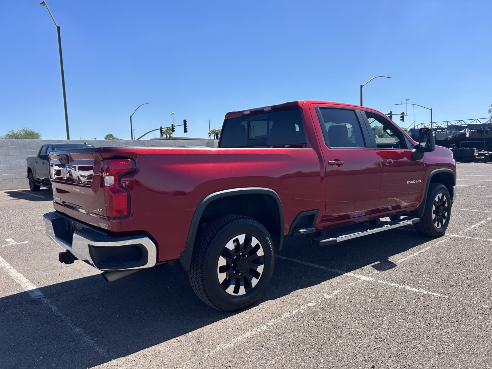 Used 2022 Chevrolet Silverado 2500 LT w/ Convenience Package AWD/4WD image 5