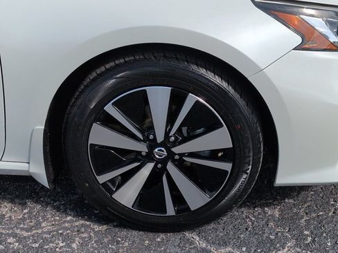 Certified 2022 Nissan Altima 2.5 SL FWD image 11