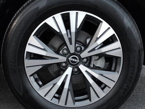 Certified 2023 Nissan Rogue SV w/ SV Premium B Package image 11