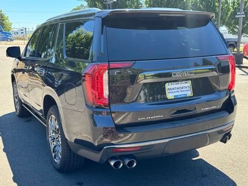 Used 2023 GMC Yukon Denali Ultimate AWD/4WD image 5