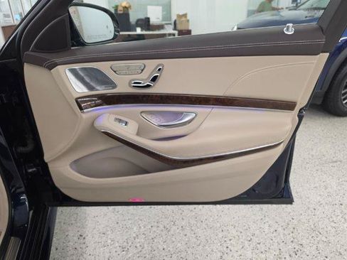 Used 2017 Mercedes-Benz S 550 4MATIC Sedan image 32