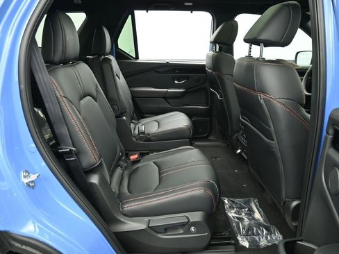 New 2025 Honda Pilot TrailSport image 40