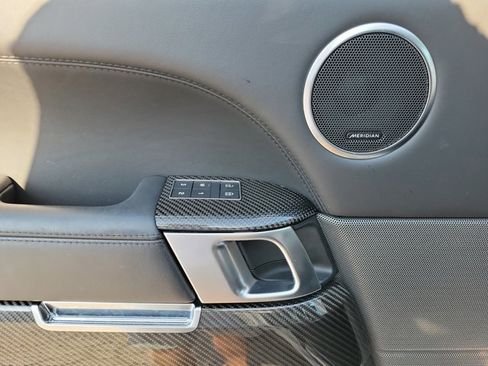 Used 2022 Land Rover Range Rover Sport SVR image 9