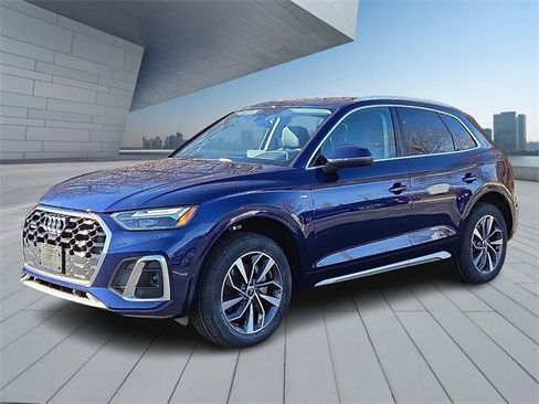 Certified 2024 Audi Q5 2.0T Premium Plus w/ Premium Plus Package image 3