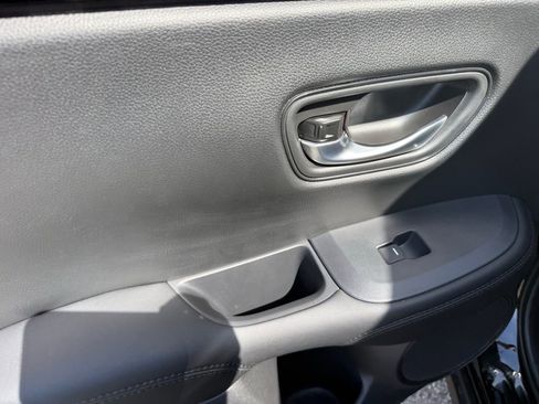 New 2026 Honda HR-V LX image 30