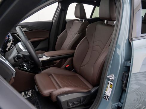 Certified 2025 BMW X2 xDrive28i image 15