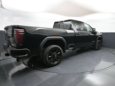 Used 2024 GMC Sierra 2500 AT4 w/ AT4 Preferred Package AWD/4WD image 33
