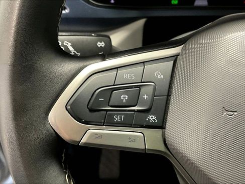 Used 2024 Volkswagen Taos SE image 23