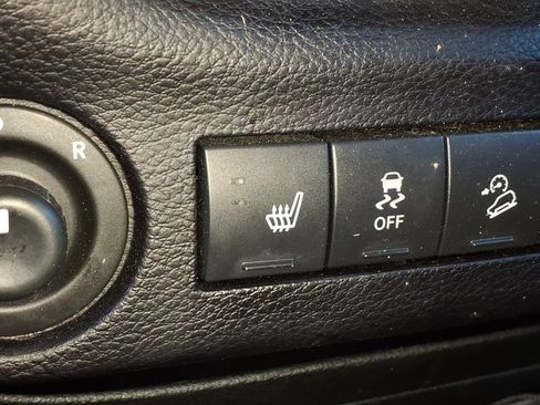 Used 2017 Jeep Wrangler Unlimited Sahara w/ Quick Order Package 24E Chief AWD/4WD image 30