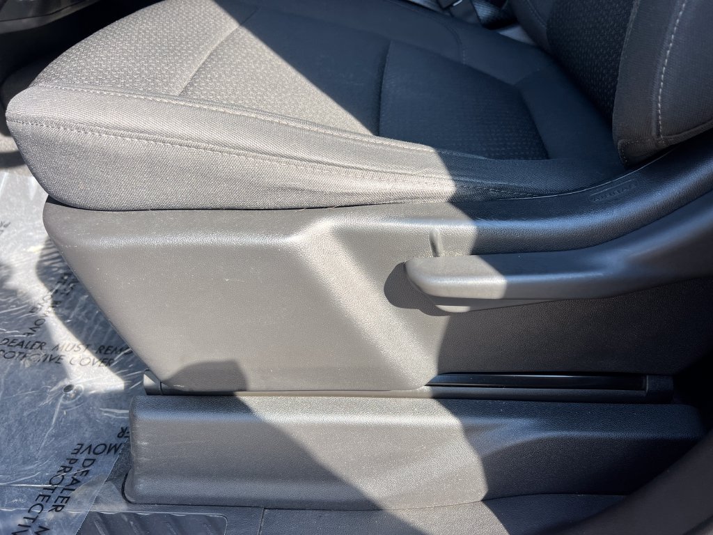 Used 2021 Chevrolet Silverado 1500 Custom AWD/4WD image 10