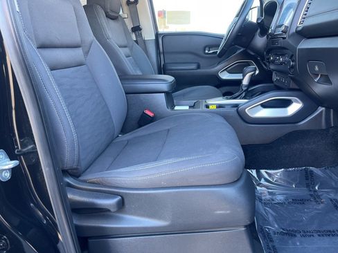 Used 2022 Nissan Frontier SV image 17