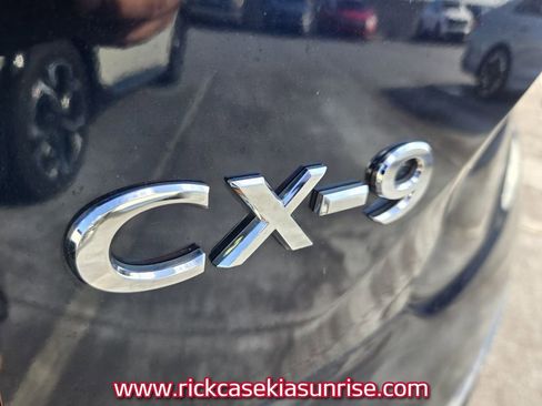 Used 2021 MAZDA CX-9 Touring w/ Touring Premium Package FWD image 8