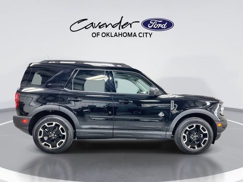 Used 2024 Ford Bronco Sport Outer Banks w/ Tech Package AWD/4WD image 9