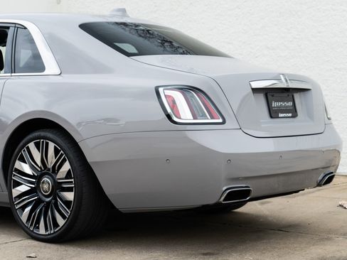 Used 2025 Rolls-Royce Ghost AWD/4WD image 25