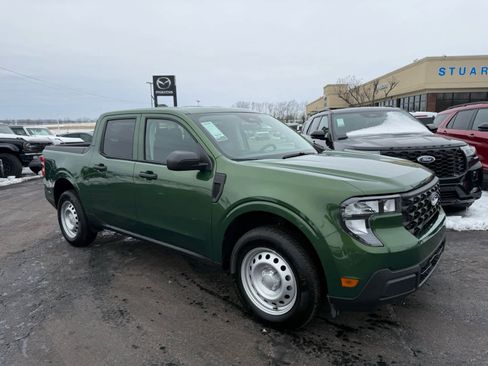 Used 2025 Ford Maverick XL image 1