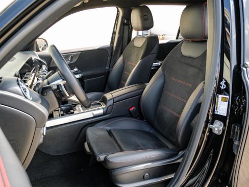 Used 2024 Mercedes-Benz GLB 250 image 28