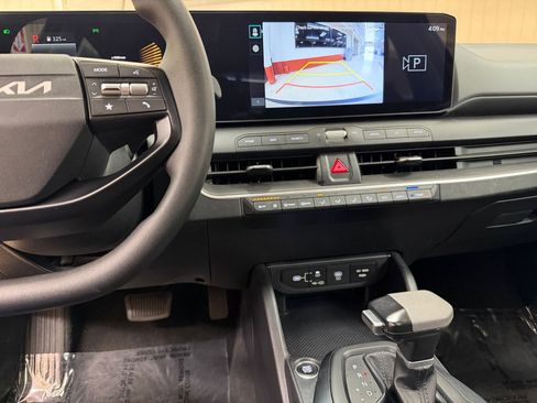 Used 2025 Kia K4 FWD image 17