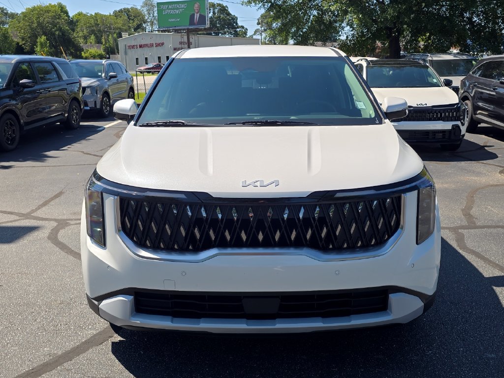 New 2027 Kia Carnival LX FWD image 8