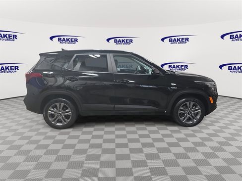 Used 2021 Kia Seltos LX image 4